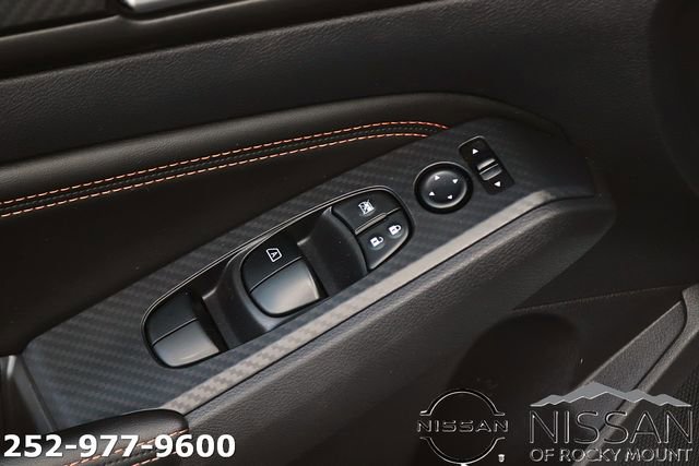 Used 2019 Nissan Altima 2.5 SR FWD image 12