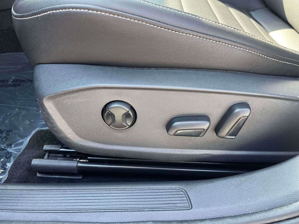 Used 2024 Volkswagen Jetta SE image 15