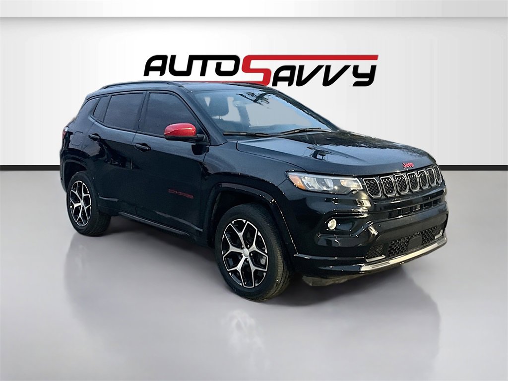 Used 2023 Jeep Compass Limited image 1