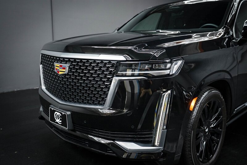 Used 2023 Cadillac Escalade Premium Luxury w/ Performance Package AWD/4WD image 8