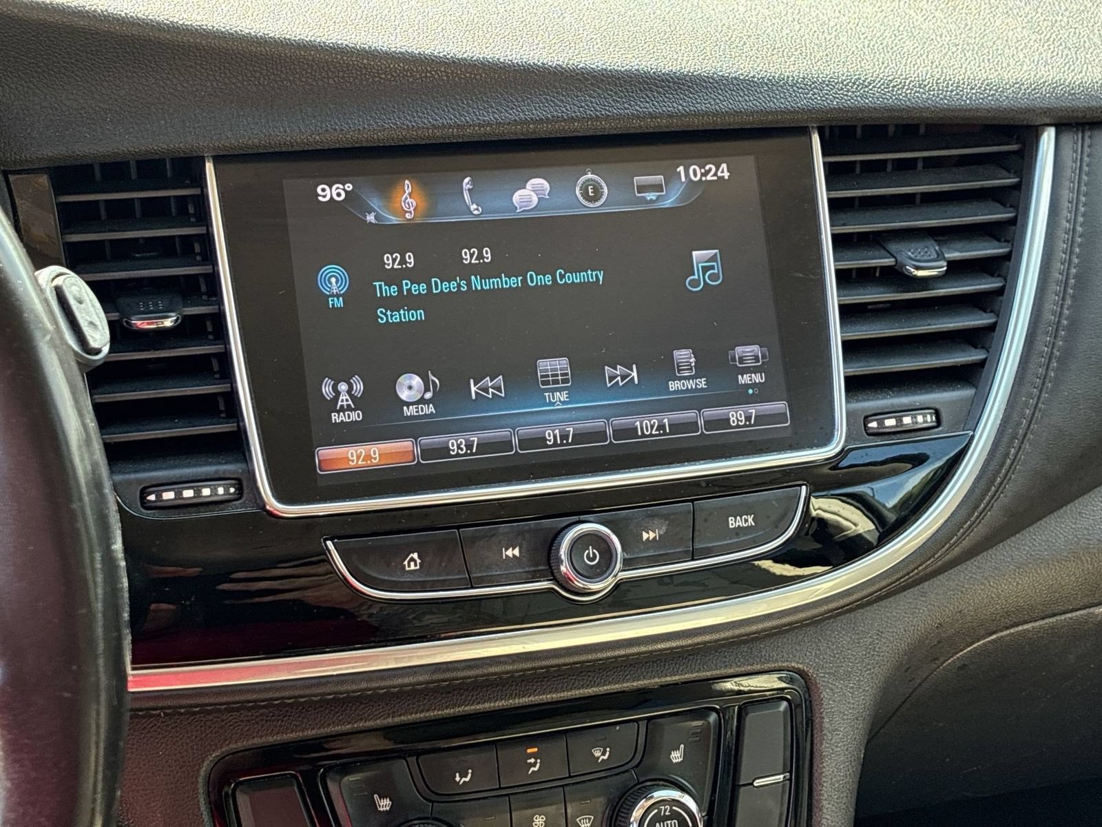 Certified 2019 Buick Encore Essence FWD image 13
