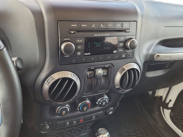 Used 2018 Jeep Wrangler Sport AWD/4WD image 16