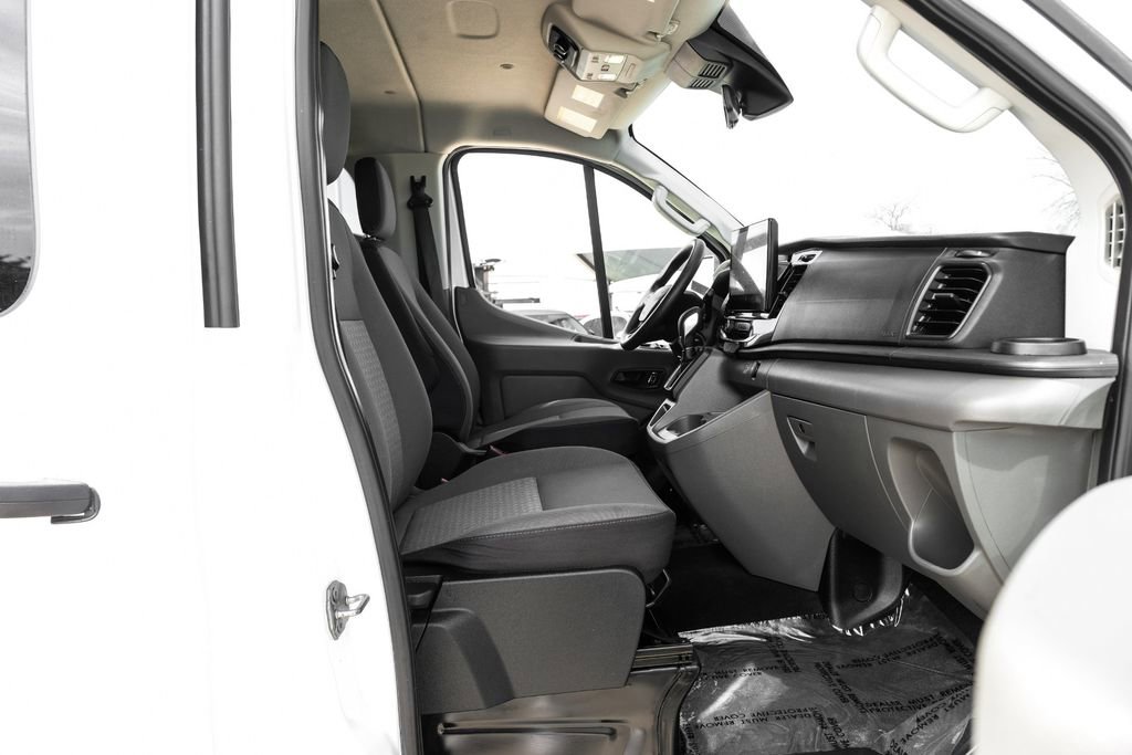 Used 2023 Ford Transit 350 XLT image 32