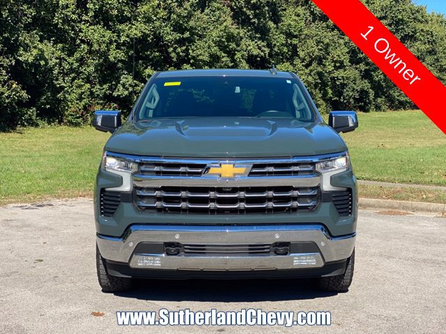 Used 2025 Chevrolet Silverado 1500 LTZ AWD/4WD image 2