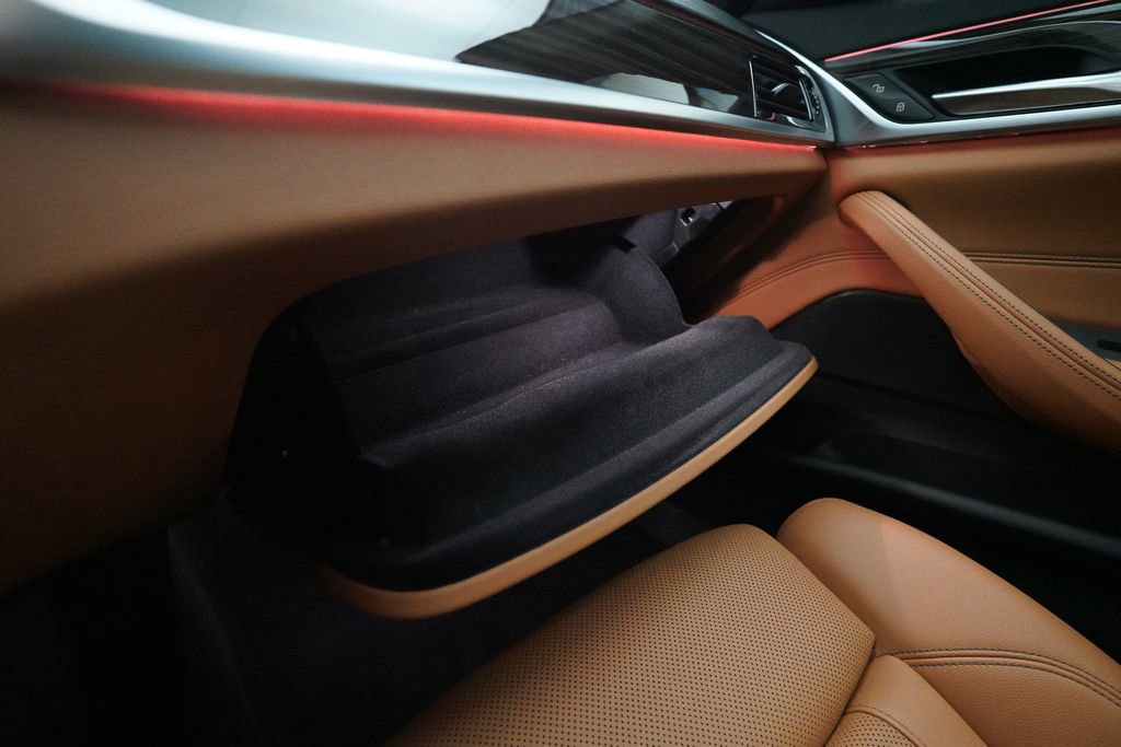 Used 2021 BMW 530i xDrive w/ Convenience Package image 30