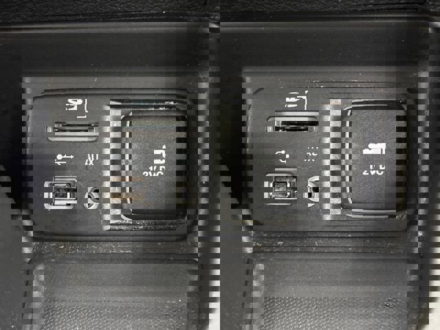 Used 2018 Jeep Cherokee Latitude Plus w/ Cold Weather Group image 23