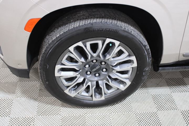 Used 2023 GMC Yukon XL Denali Ultimate w/ LPO, Floor Liner Package image 41