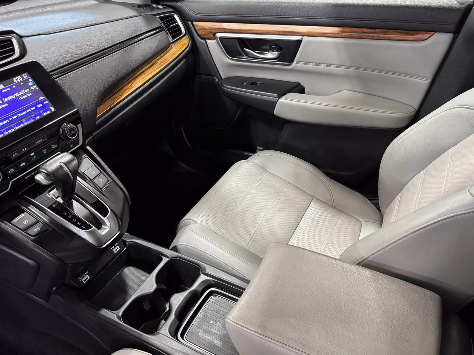 Used 2020 Honda CR-V EX-L image 17