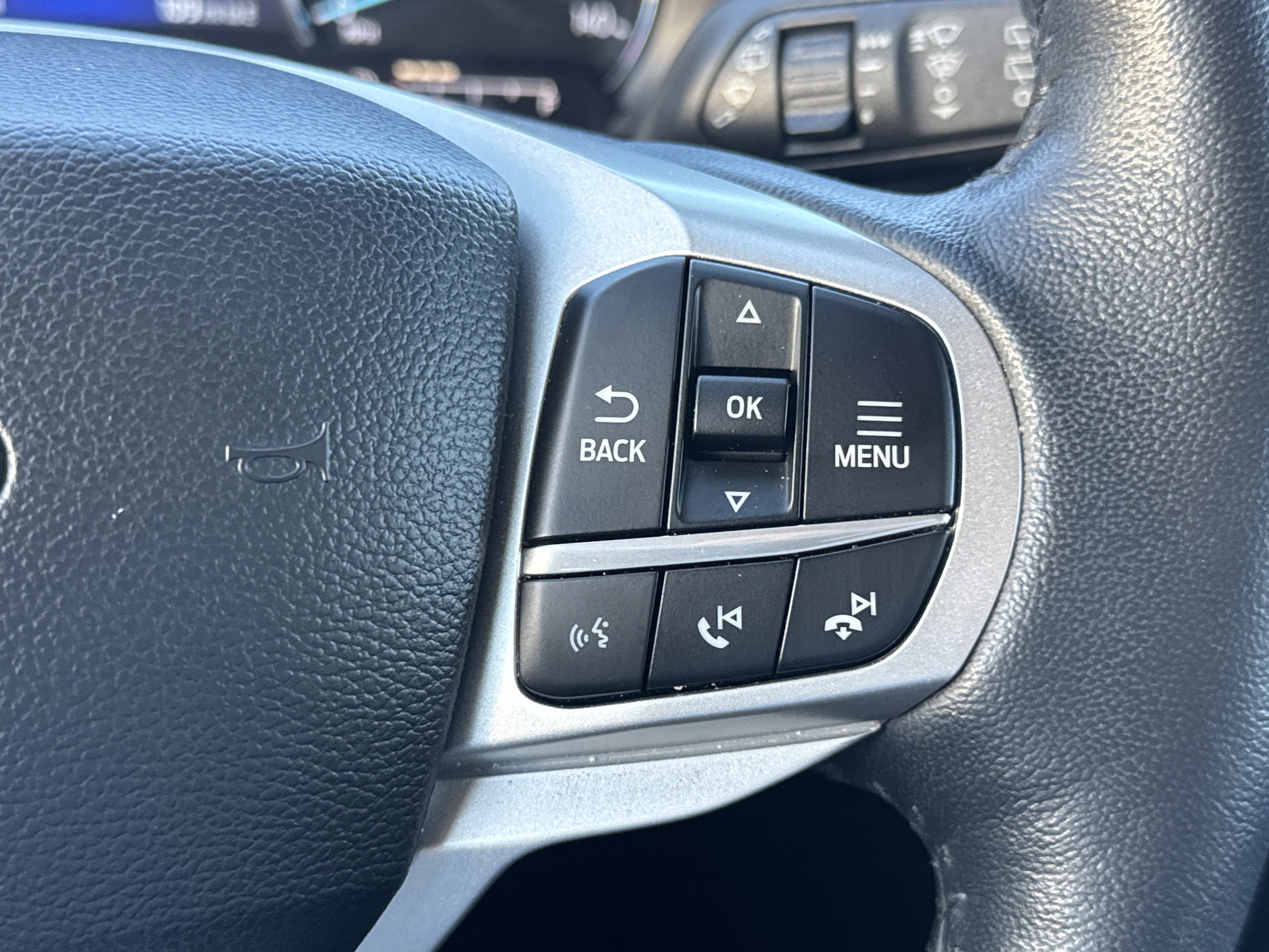 Used 2023 Ford Explorer Limited w/ Hybrid Equipment Group 310A image 17