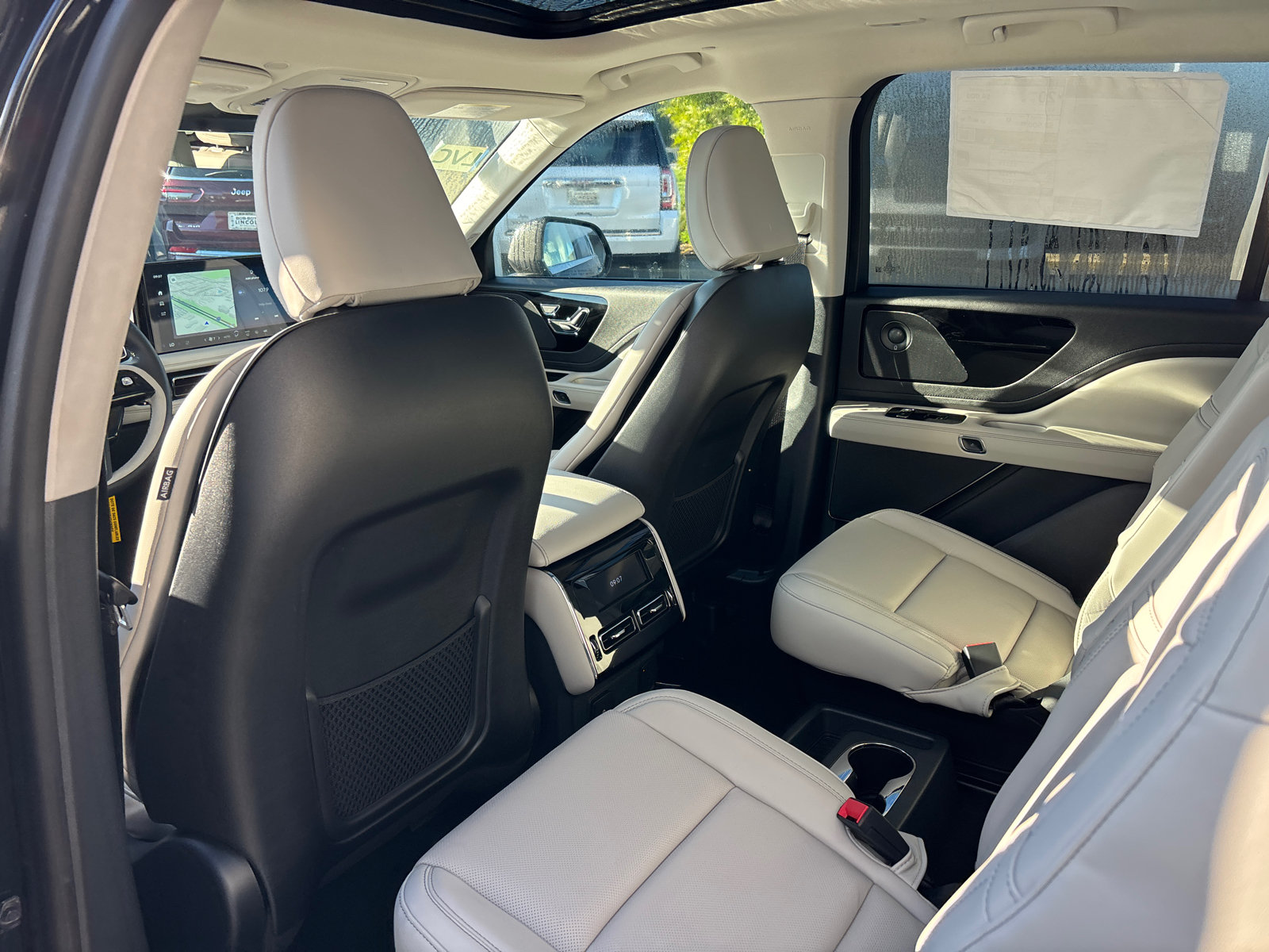 New 2026 Lincoln Aviator Reserve w/ Illumination Package AWD/4WD image 26