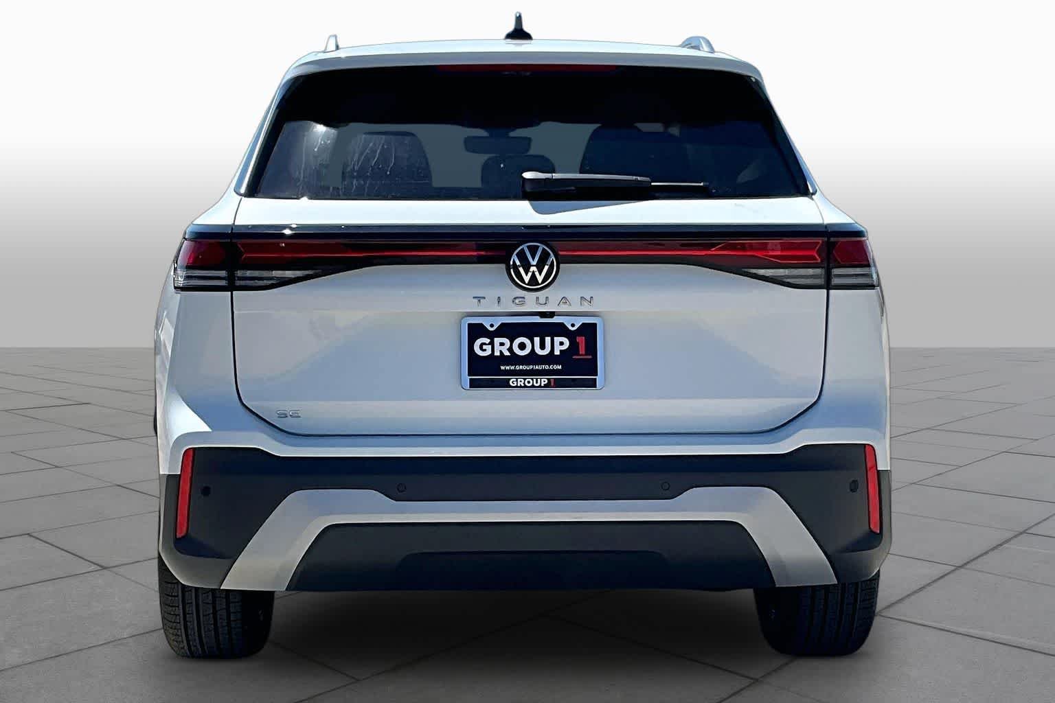 New 2026 Volkswagen Tiguan SE FWD image 4