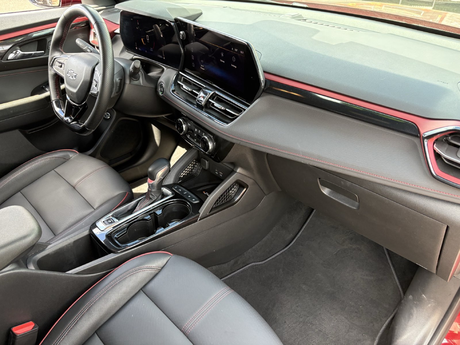 Used 2024 Chevrolet TrailBlazer RS w/ Convenience Package FWD image 14