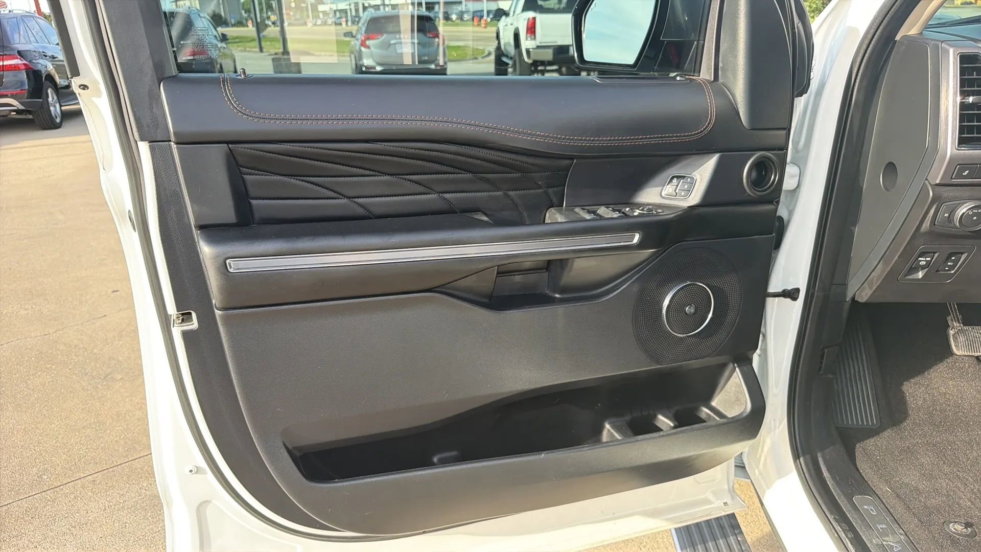 Used 2020 Ford Expedition Max Platinum AWD/4WD image 95