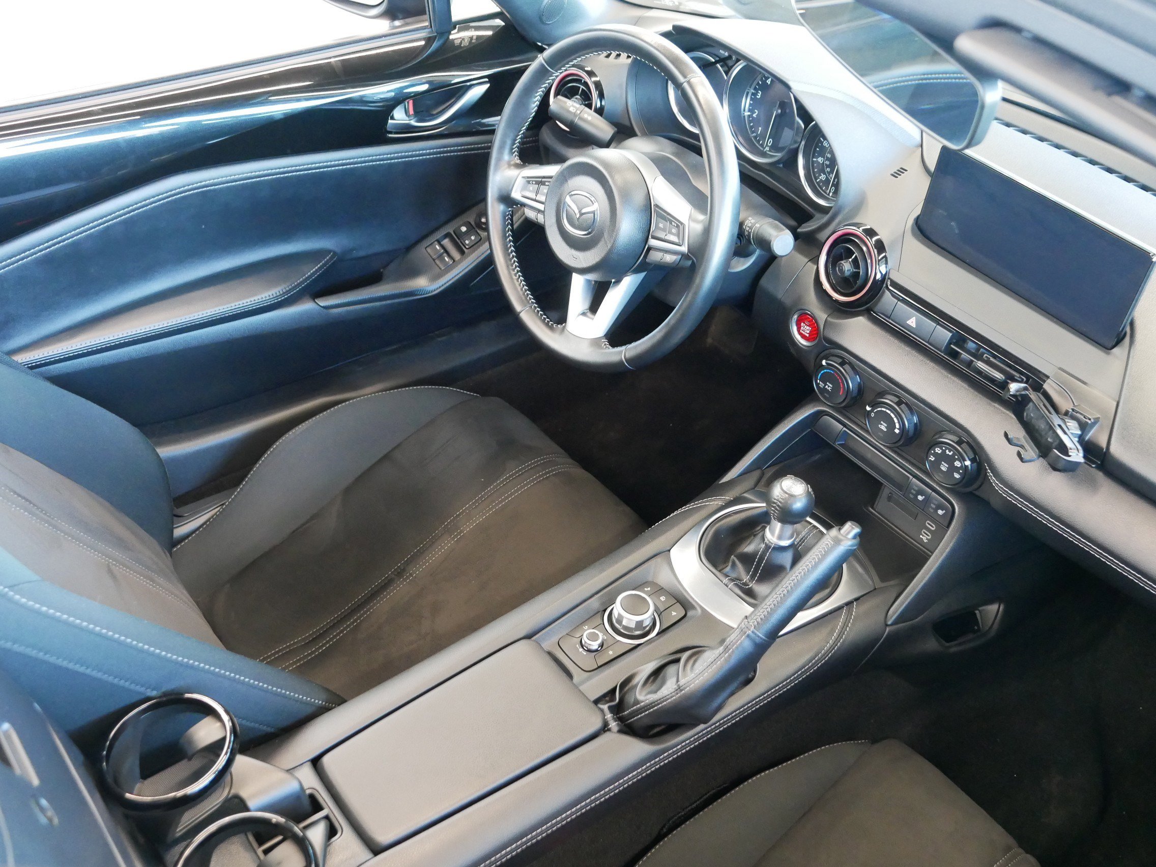 Used 2024 MAZDA MX-5 Miata Club image 9