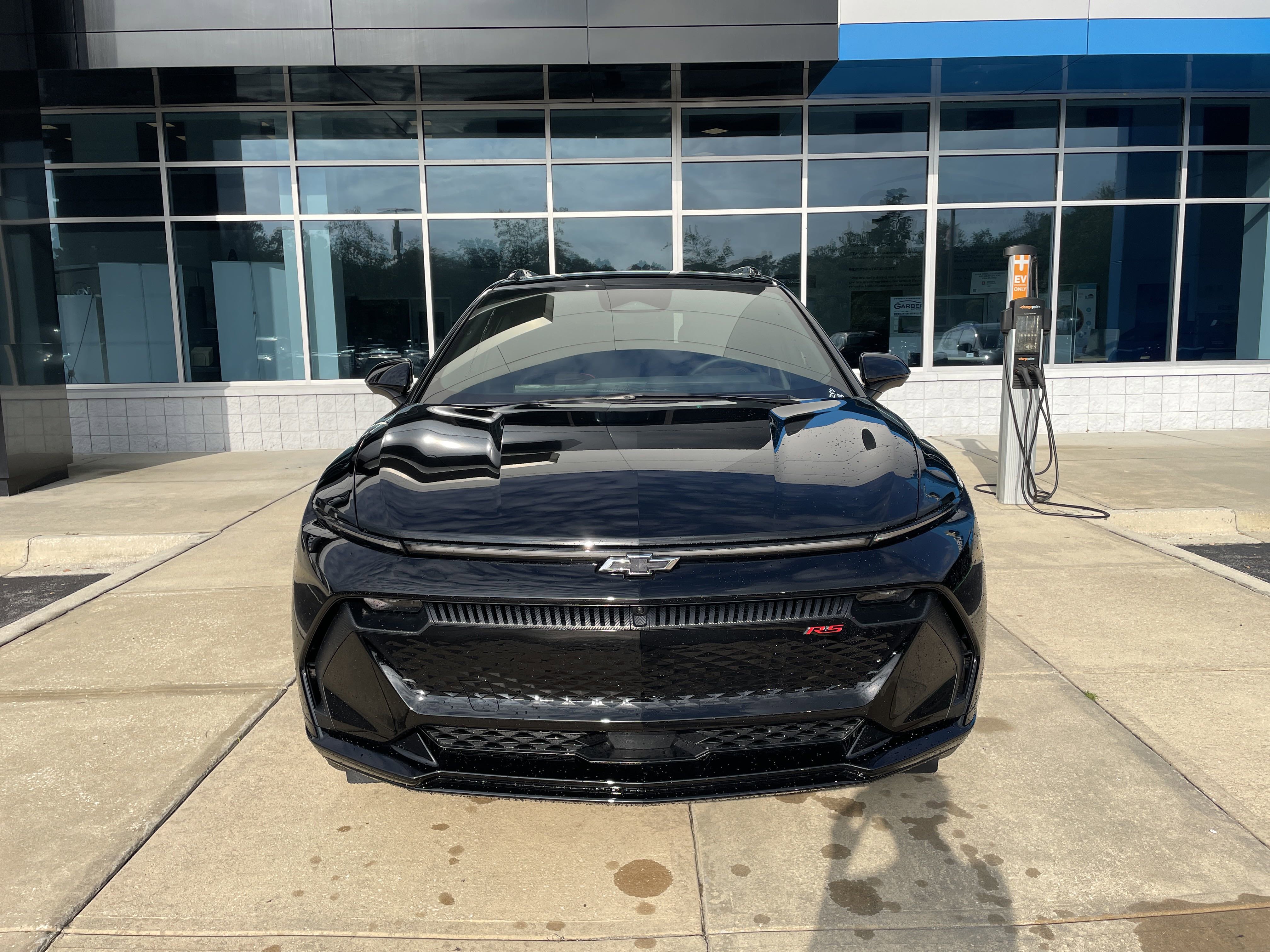 New 2025 Chevrolet Equinox EV RS image 2