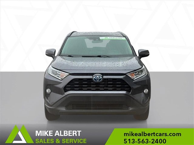 Used 2020 Toyota RAV4 XLE image 2