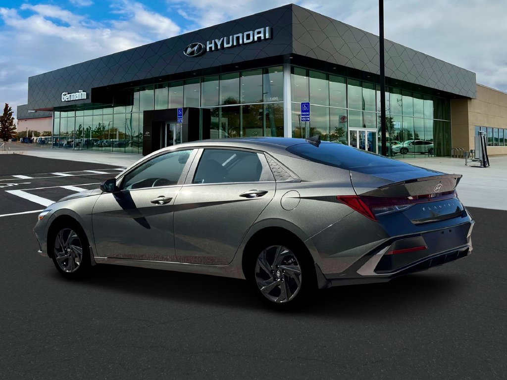 New 2026 Hyundai Elantra SEL Sport Premium FWD image 4