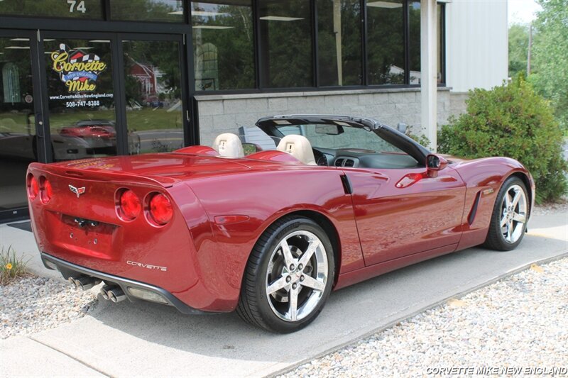 Used 2007 Chevrolet Corvette Convertible w/ Preferred Equipment Group RWD image 23