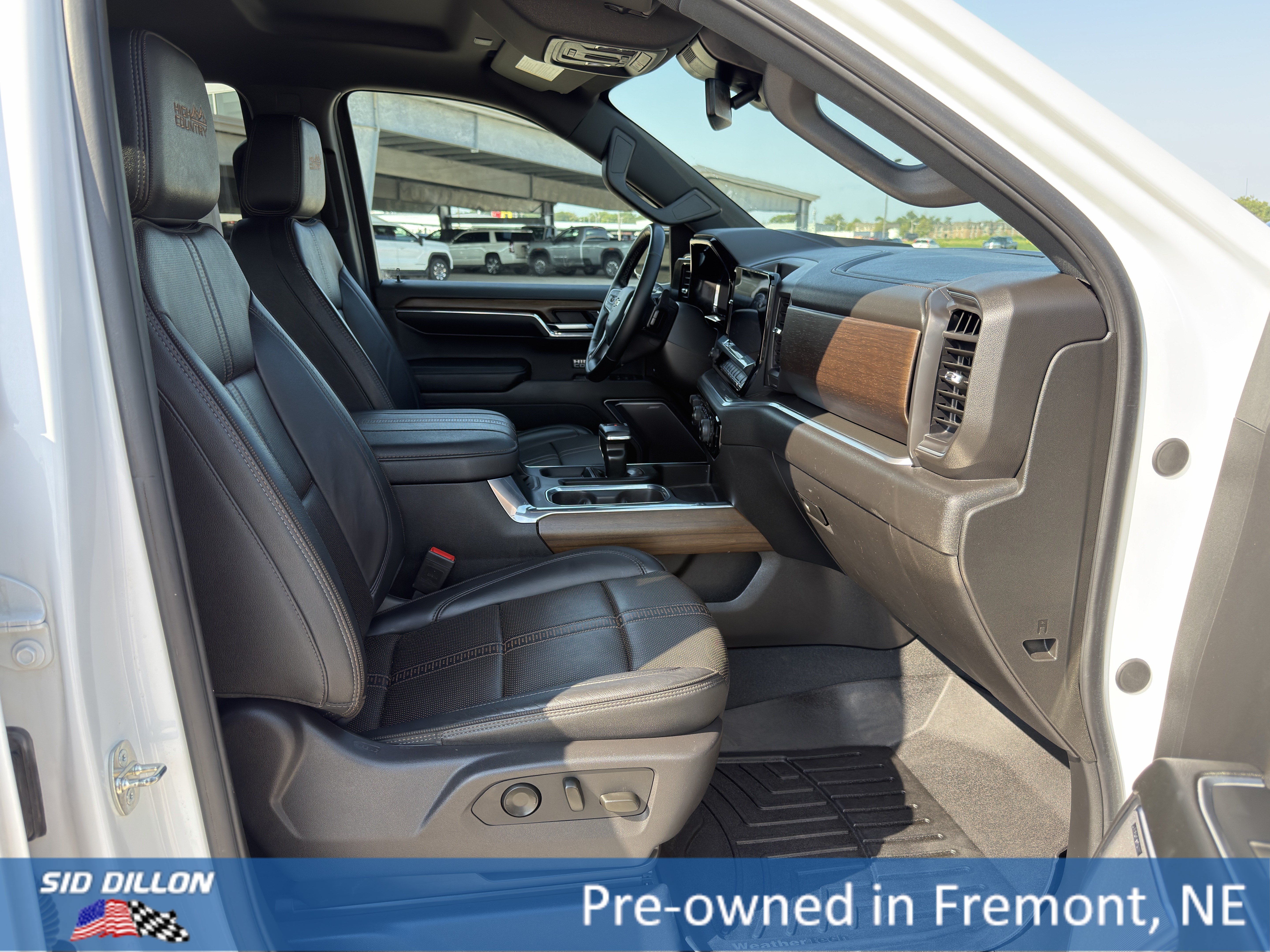 Certified 2024 Chevrolet Silverado 1500 High Country AWD/4WD image 16