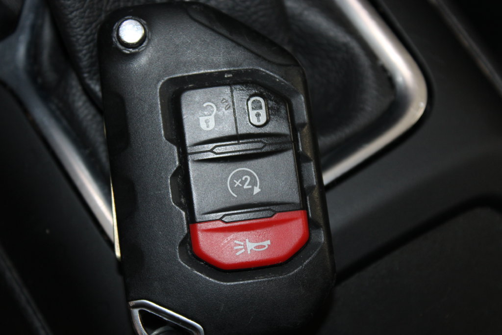 Used 2024 Jeep Wrangler Unlimited Sahara AWD/4WD image 61