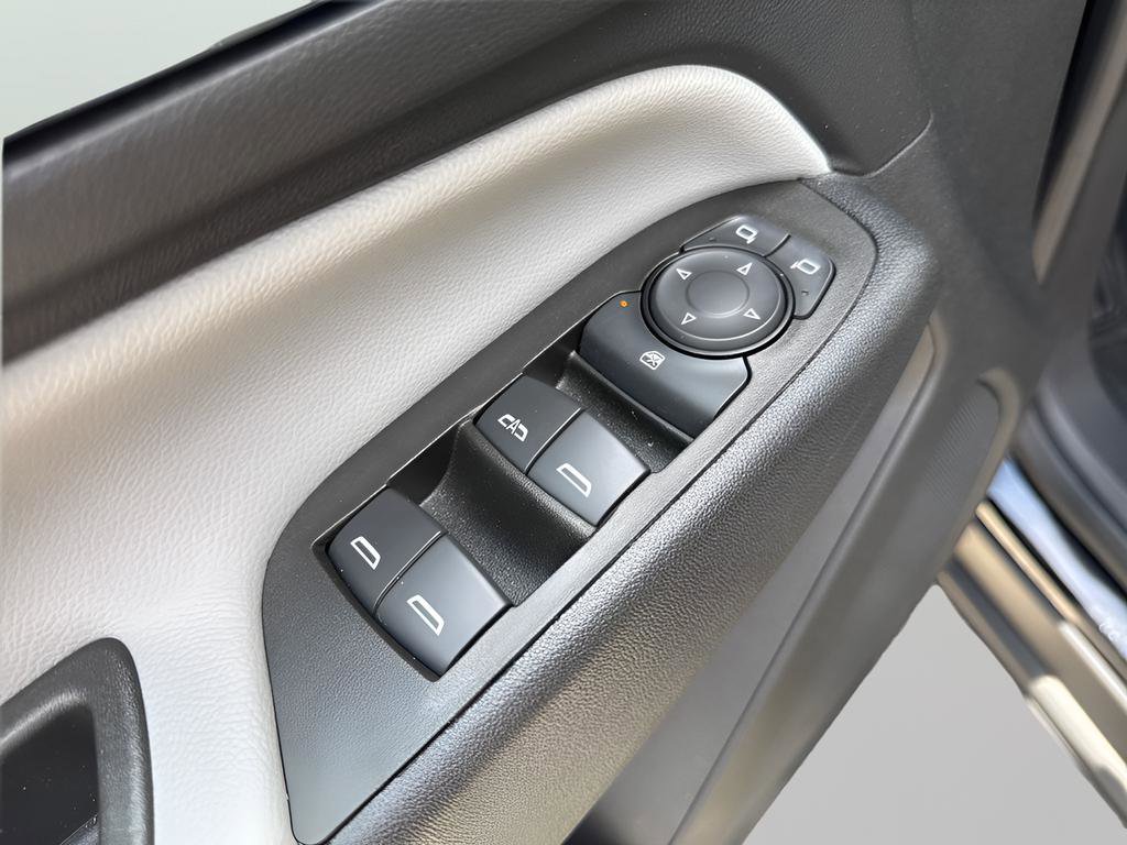 Used 2023 Chevrolet Equinox LS AWD/4WD image 19
