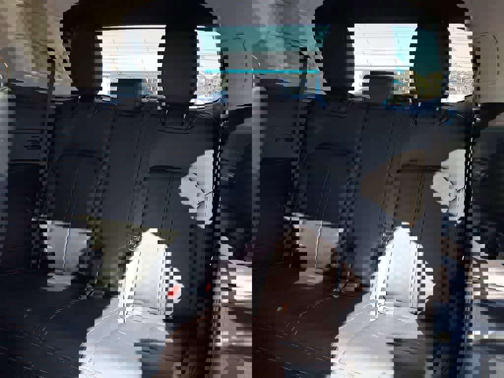 Used 2024 MAZDA CX-90 3.3 Turbo w/ Premium Package image 11