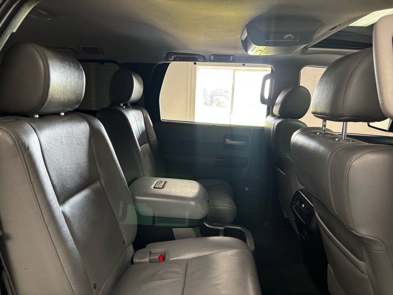 Used 2016 Toyota Sequoia Platinum image 17