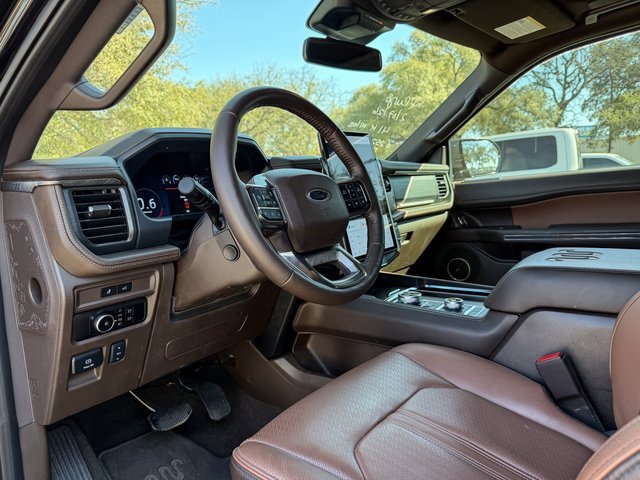Used 2024 Ford Expedition King Ranch image 8