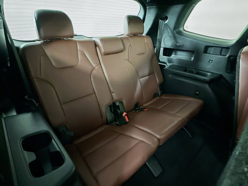 Certified 2023 Kia Telluride EX w/ EX Captain's Chair Package FWD image 9