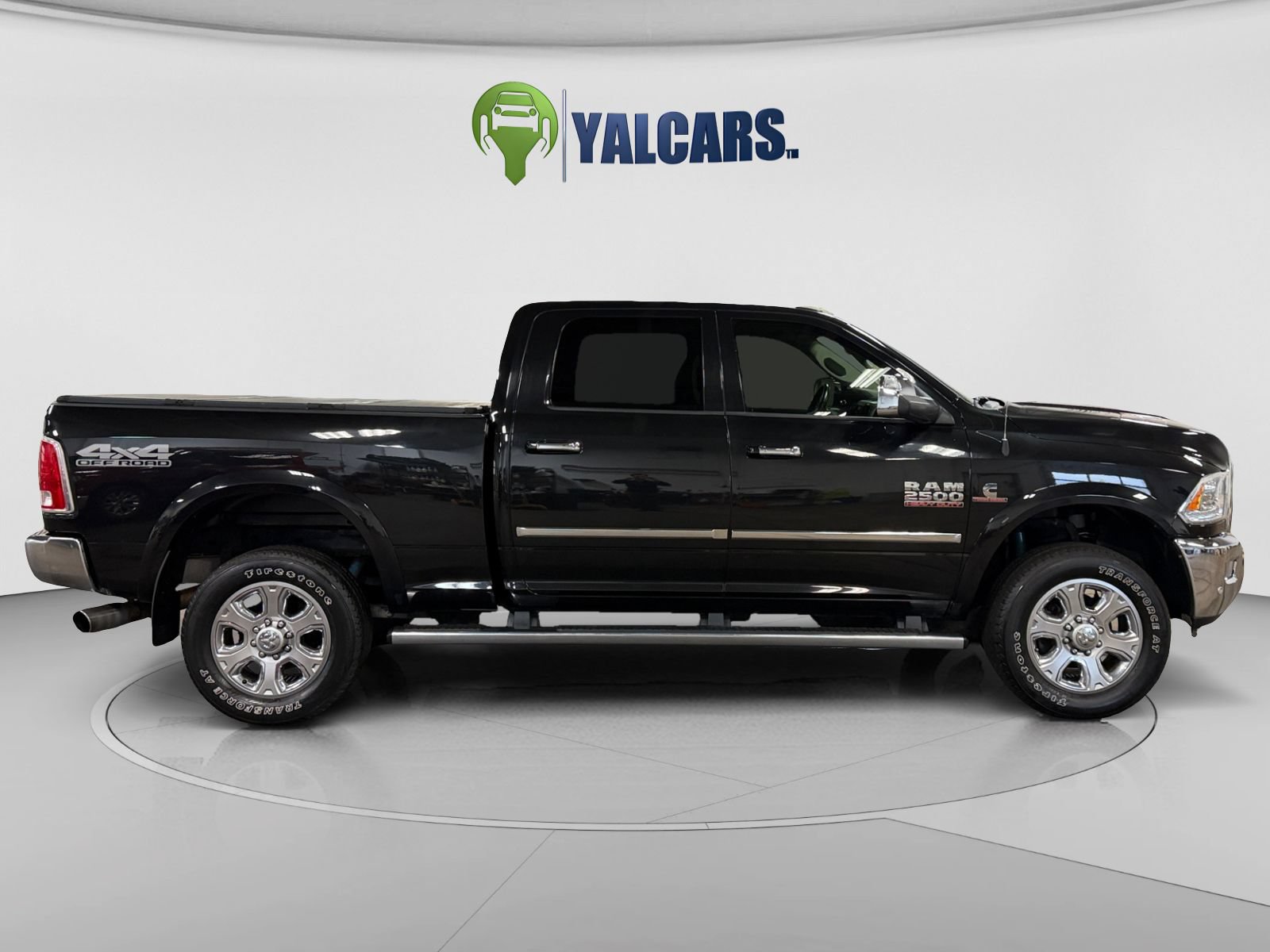 Used 2017 RAM 2500 Laramie AWD/4WD image 6