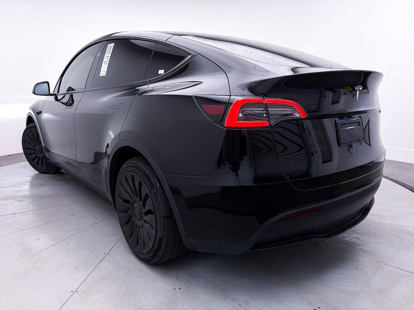 Used 2025 Tesla Model Y Long Range image 2