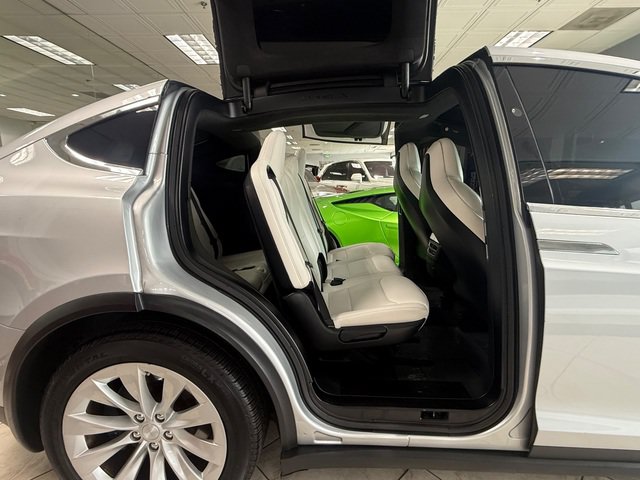 Used 2017 Tesla Model X 75D AWD/4WD image 8