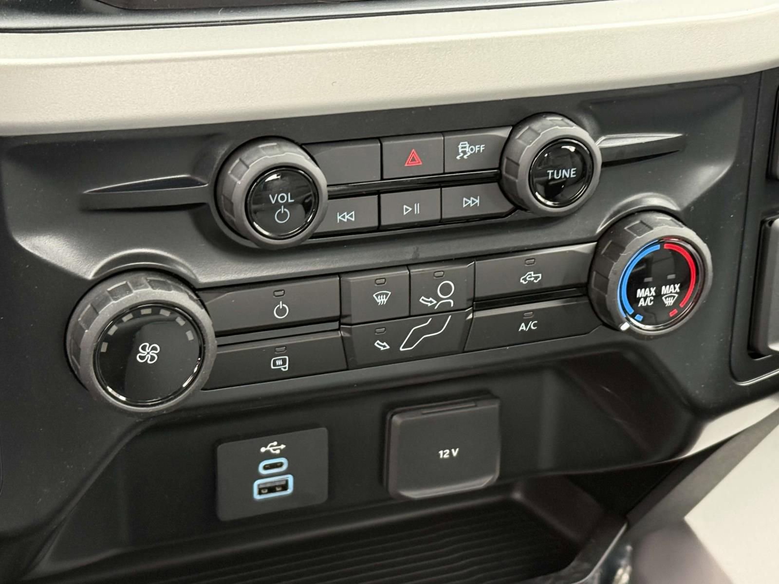 New 2025 Ford F550 4x4 Crew Cab Super Duty image 14