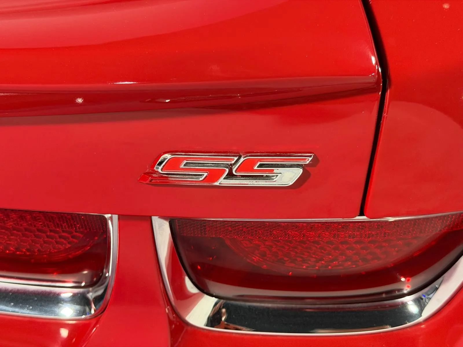 Used 2011 Chevrolet Camaro SS RWD image 12
