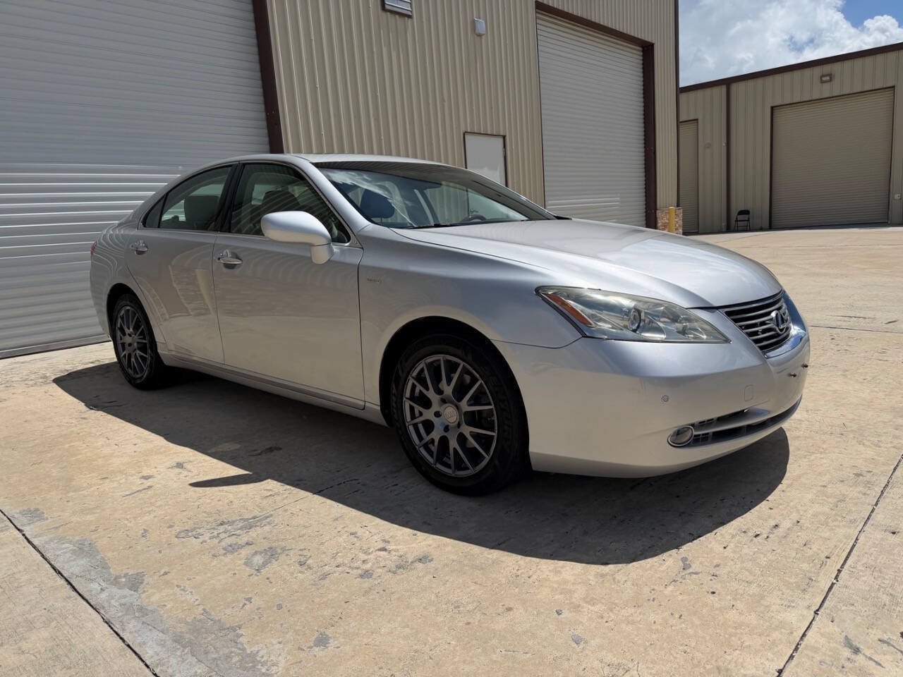 Used 2009 Lexus ES 350 FWD image 2