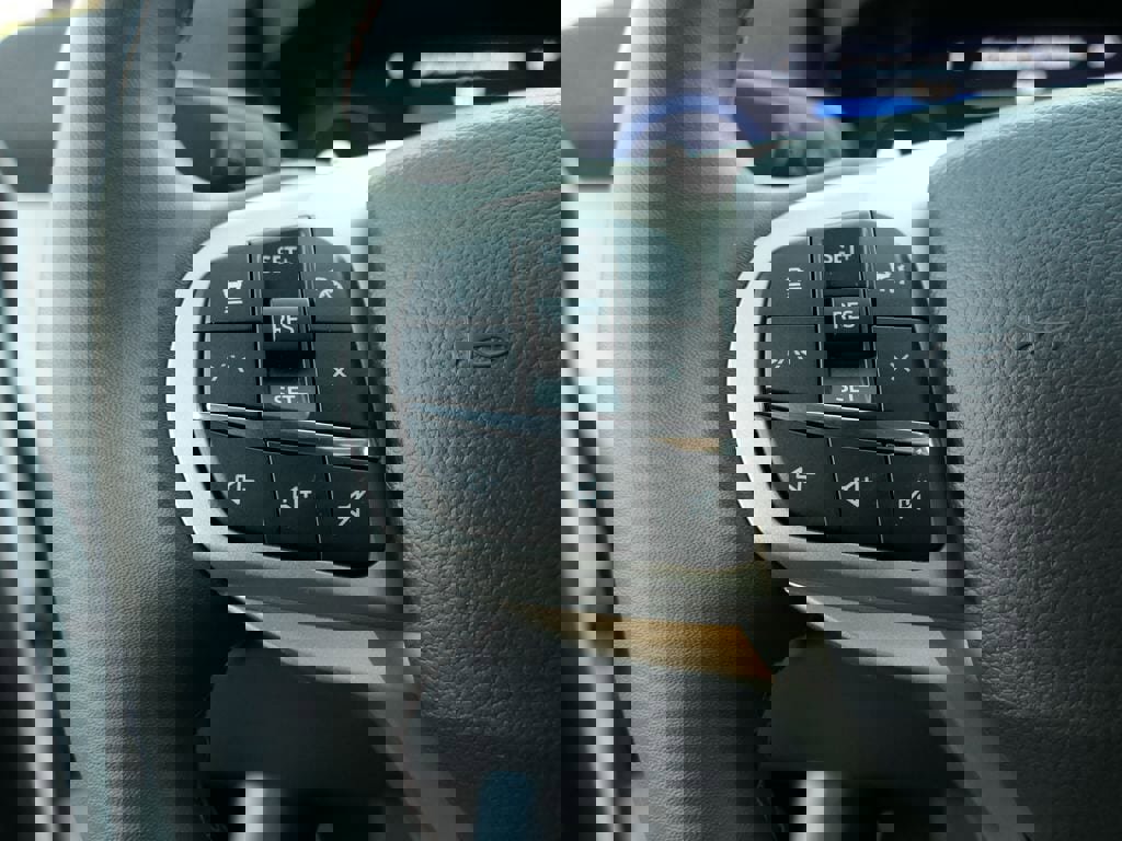 Used 2026 Ford Explorer Active w/ Active Comfort Package image 16