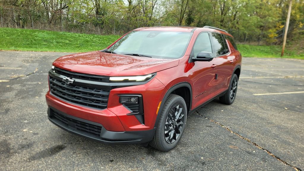 New 2026 Chevrolet Traverse LT w/ Midnight/Sport Edition image 4