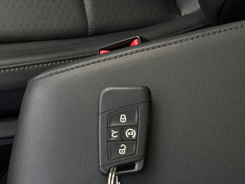 Used 2019 Volkswagen Tiguan SEL AWD/4WD image 19