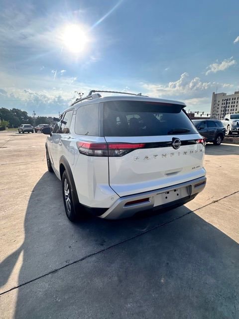 Certified 2022 Nissan Pathfinder SL AWD/4WD image 10