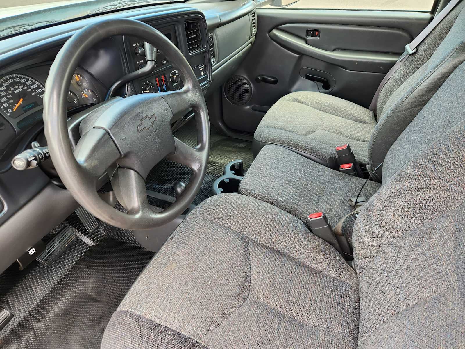 Used 2005 Chevrolet Silverado 3500 4x4 Regular Cab w/ Heavy-Duty Power Package image 7