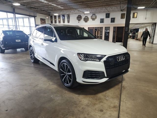 Used 2023 Audi Q7 3.0T Prestige image 4