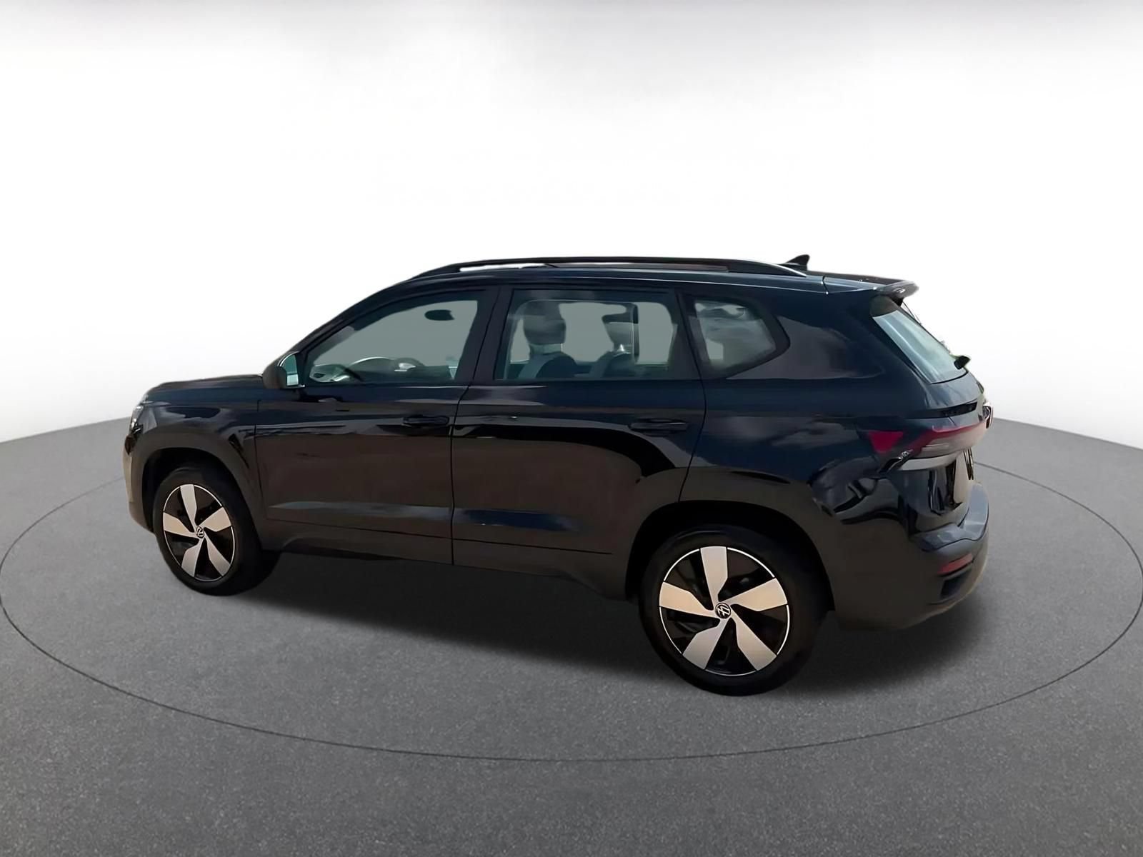 Used 2026 Volkswagen Taos S AWD/4WD image 8