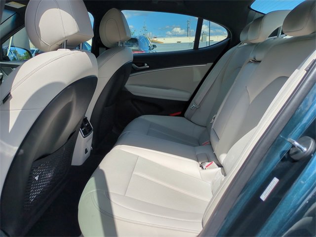 Certified 2025 Genesis G70 2.5T image 13