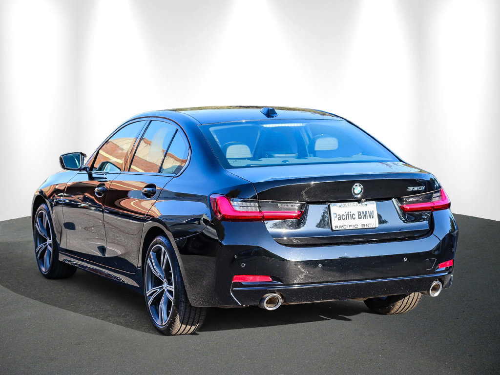 Certified 2023 BMW 330i Sedan w/ Convenience Package RWD image 4