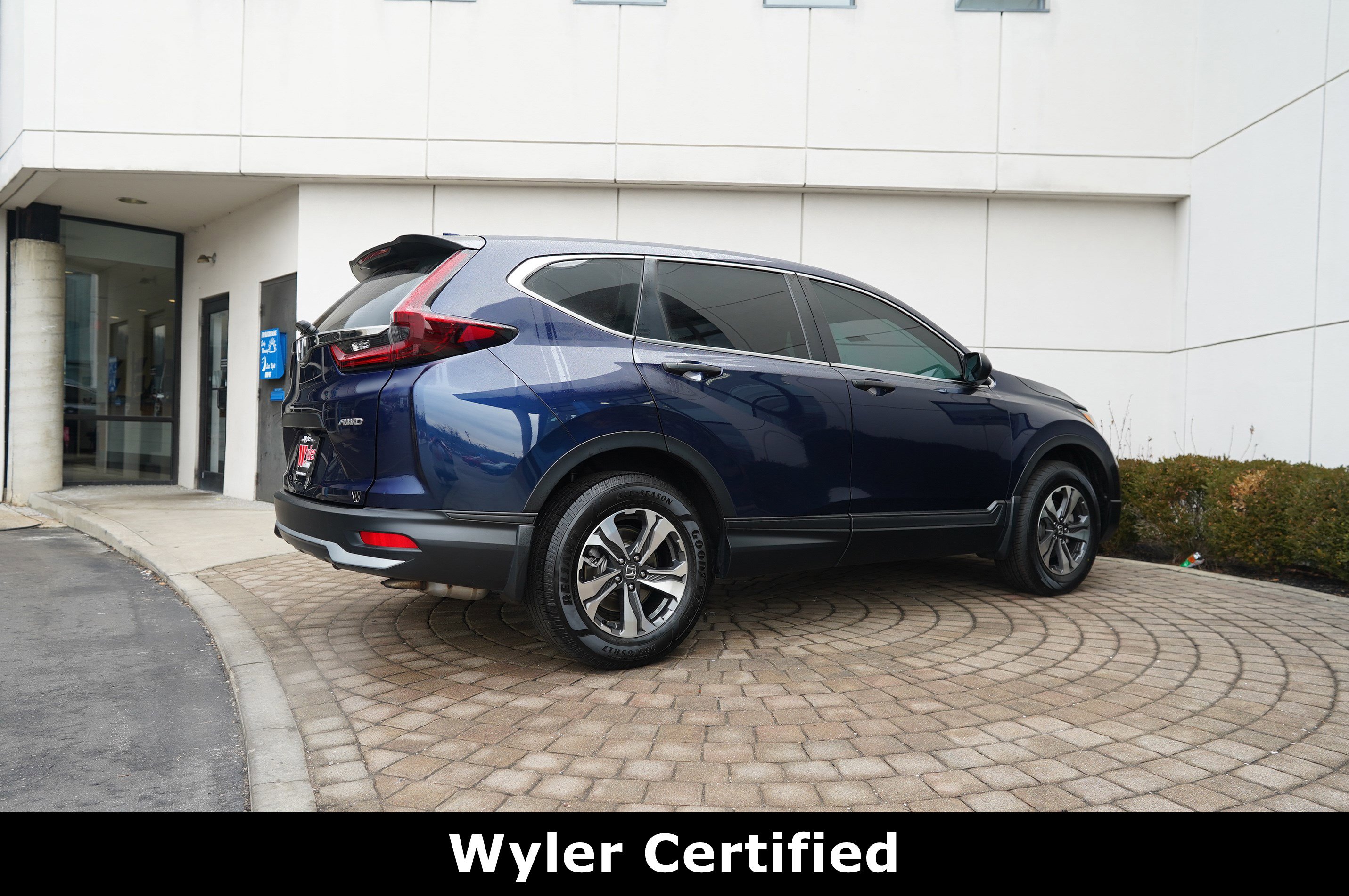 Used 2020 Honda CR-V LX image 3