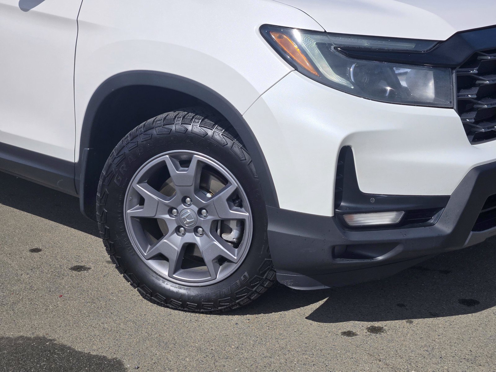 Certified 2025 Honda Passport TrailSport image 9