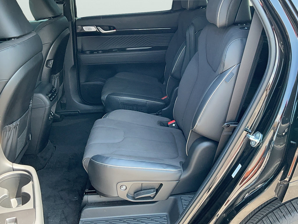 Certified 2025 Hyundai Palisade Calligraphy AWD/4WD image 21