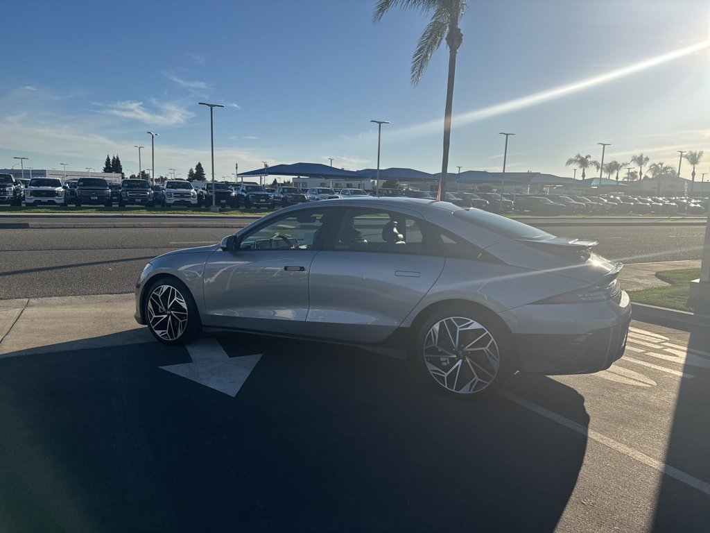 Used 2023 Hyundai Ioniq 6 Limited image 8