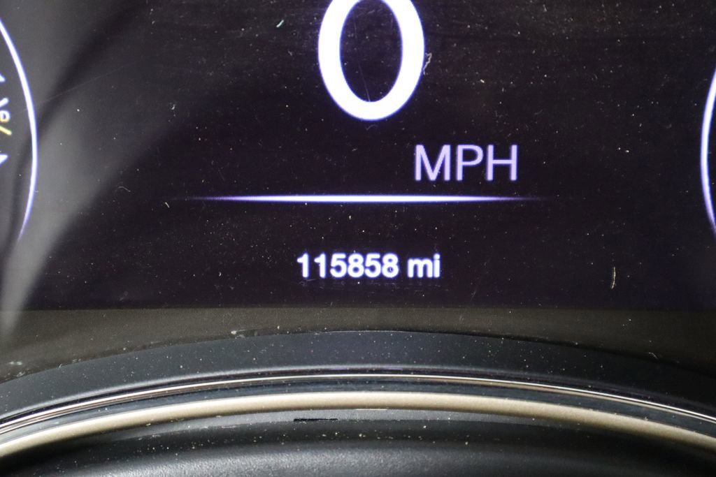 Used 2017 Jeep Grand Cherokee Limited AWD/4WD image 36