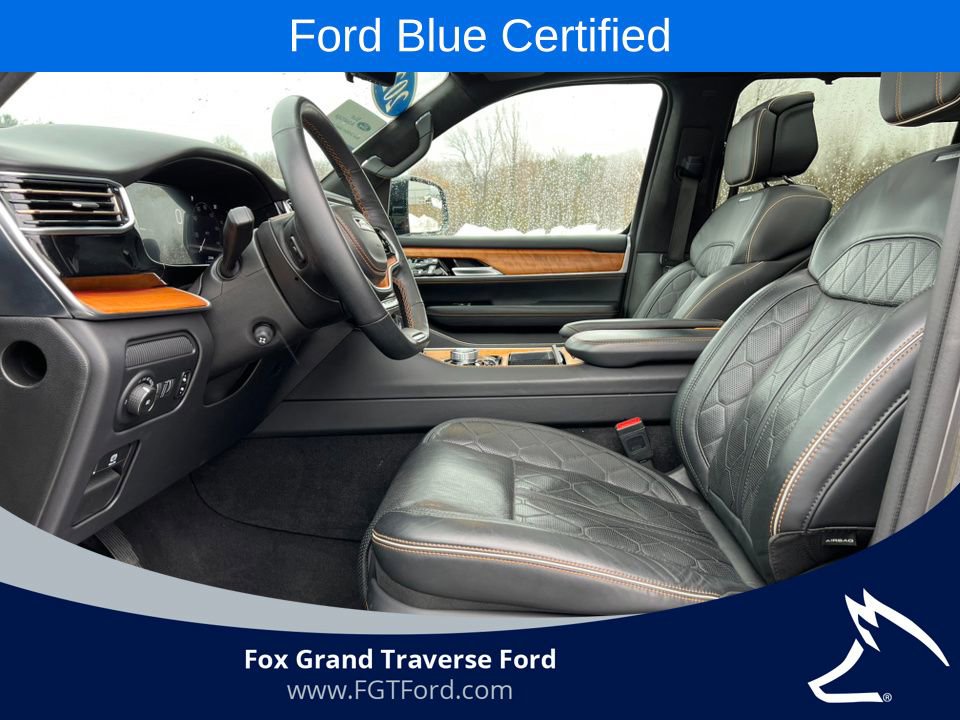 Used 2024 Jeep Grand Wagoneer L Series III AWD/4WD image 3